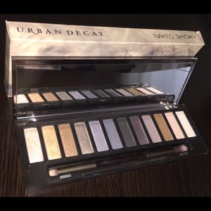 NAKED URBAN DECAY SMOKY EYESHADOW PALETTE